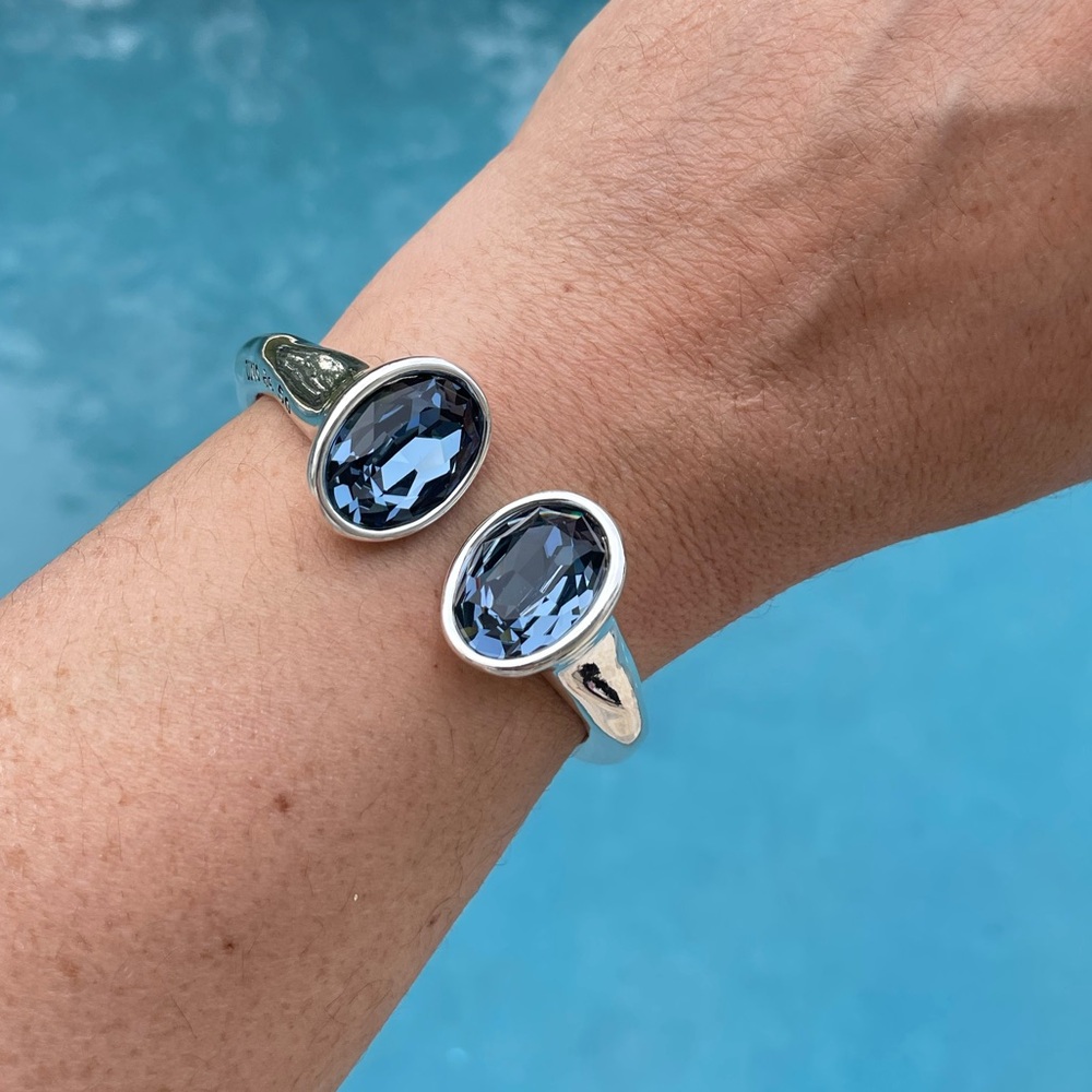 Uno de 50 Bracelet - NEVER SEEN - Silver with Blue Swarovski Crystal - Picture 7 of 14